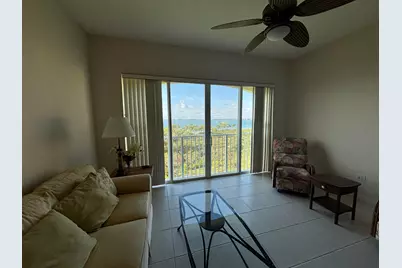 27 Harbour Isle Drive W #305, Fort Pierce, FL 34949 - Photo 9