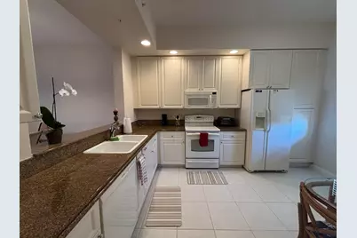 27 Harbour Isle Drive W #305, Fort Pierce, FL 34949 - Photo 3