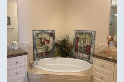 27 Harbour Isle Drive W #305, Fort Pierce, FL 34949 - Photo 15