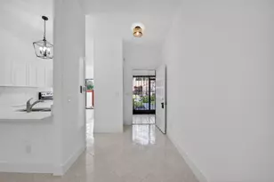 29 Fawlkland Cir, Boynton Beach, FL 33426 - Photo 11