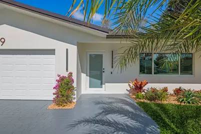 979 NW 8th Street, Boca Raton, FL 33486 - Photo 3