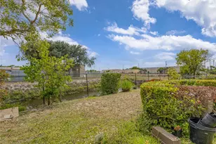 2037 Nassau Dr, Riviera Beach, FL 33404 - Photo 33