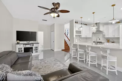 711 Heritage Way, Weston, FL 33326 - Photo 5
