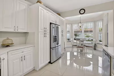 711 Heritage Way, Weston, FL 33326 - Photo 3