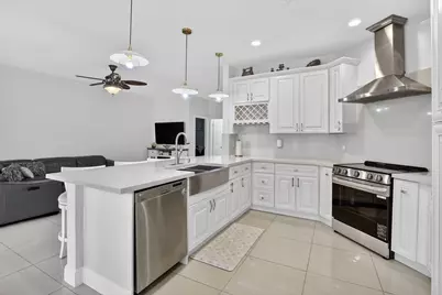 711 Heritage Way, Weston, FL 33326 - Photo 5