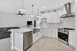 711 Heritage Way, Weston, FL 33326 - Photo 5