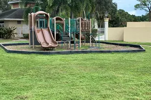 4141 16th St, Vero Beach, FL 32960 - Photo 17