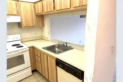 2711 NW 104th Avenue #106, Sunrise, FL 33322 - Photo 11