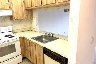 2711 NW 104th Ave, Sunrise, FL 33322 - Photo 11