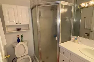 4706 NW 36th St, Lauderdale Lakes, FL 33319 - Photo 11