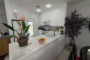 4706 NW 36th St, Lauderdale Lakes, FL 33319 - Photo 5