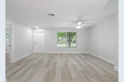 12091 Colony Avenue, Palm Beach Gardens, FL 33410 - Photo 11