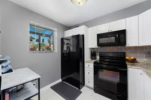3095 N Oakland Forest Dr, Oakland Park, FL 33309 - Photo 7
