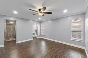 5820 NW 56th Pl, Tamarac, FL 33319 - Photo 5