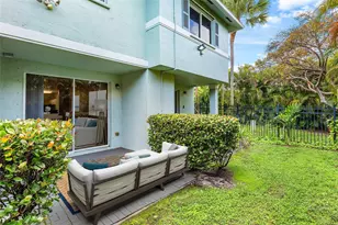 1992 Alamanda Way, Riviera Beach, FL 33404 - Photo 13