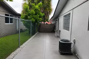 7221 Venetian St, Miramar, FL 33023 - Photo 9