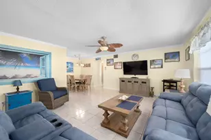 109 Lakes End Dr, Fort Pierce, FL 34982 - Photo 3