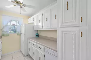 109 Lakes End Dr, Fort Pierce, FL 34982 - Photo 7