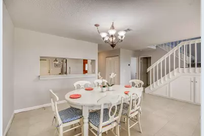 495 Prestwick Circle, Palm Beach Gardens, FL 33418 - Photo 5