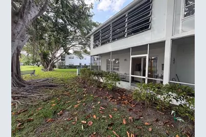 116 Lyndhurst F #116, Deerfield Beach, FL 33442 - Photo 3