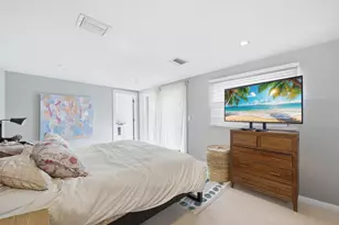 1610 NE 7th St, Fort Lauderdale, FL 33304 - Photo 9