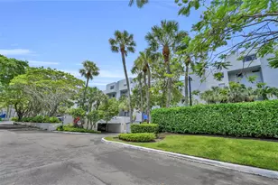 314 Poinciana Dr, Sunny Isles Beach, FL 33160 - Photo 31