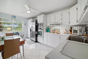 8751 Holly Ct, Tamarac, FL 33321 - Photo 23