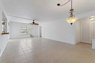 5570 Tamberlane Cir, Palm Beach Gardens, FL 33418 - Photo 5