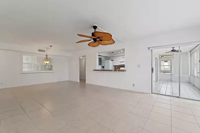 5570 Tamberlane Circle #131, Palm Beach Gardens, FL 33418 - Photo 9