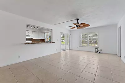 5570 Tamberlane Circle #131, Palm Beach Gardens, FL 33418 - Photo 7