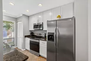 605 Brackenwood Cove, Palm Beach Gardens, FL 33418 - Photo 11