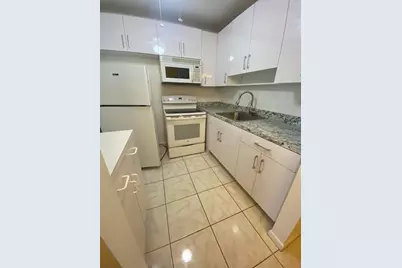 3 Kinghswood A, West Palm Beach, FL 33417 - Photo 3