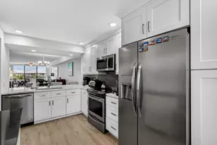 2441 Village Blvd, West Palm Beach, FL 33409 - Photo 9