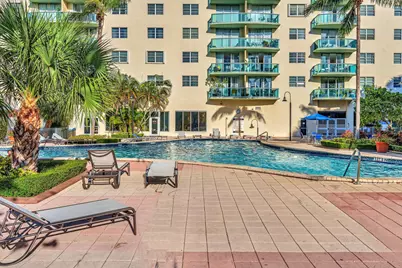 19390 Collins Avenue, Sunny Isles Beach, FL 33160 - Photo 43