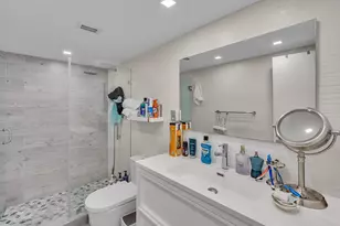 19390 Collins Ave, Sunny Isles Beach, FL 33160 - Photo 11