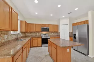 2806 S Evergreen Cir, Boynton Beach, FL 33426 - Photo 9