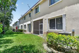 2806 S Evergreen Cir, Boynton Beach, FL 33426 - Photo 17