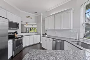 2573 Country Golf Dr, Wellington, FL 33414 - Photo 9