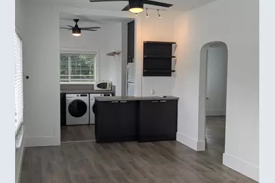 21 SE 11th Avenue #Upstairs, Fort Lauderdale, FL 33301 - Photo 1