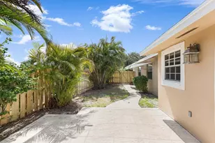 272 NE 13th St, Delray Beach, FL 33444 - Photo 25