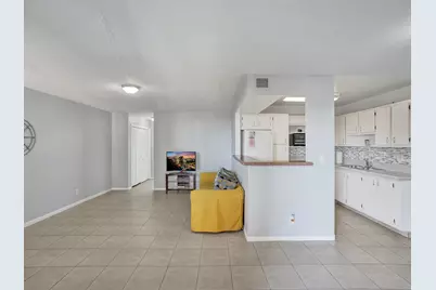 1811 Jefferson Street #404, Hollywood, FL 33020 - Photo 3