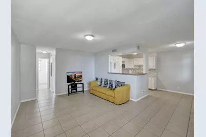 1811 Jefferson Street #404, Hollywood, FL 33020 - Photo 5
