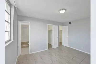 1811 Jefferson Street #404, Hollywood, FL 33020 - Photo 9