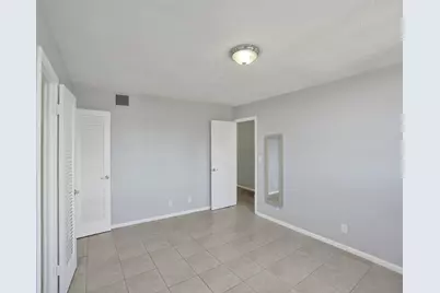 1811 Jefferson Street #404, Hollywood, FL 33020 - Photo 9