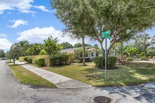 272 NE 13th St, Delray Beach, FL 33444 - Photo 3