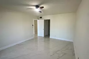 330 SE 2nd St, Hallandale Beach, FL 33009 - Photo 5