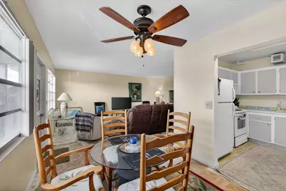 348 Wellington H, West Palm Beach, FL 33417 - Photo 3