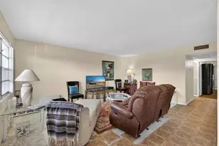 348 Wellington H, West Palm Beach, FL 33417 - Photo 11