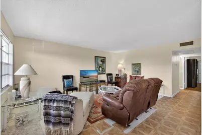 348 Wellington H, West Palm Beach, FL 33417 - Photo 11
