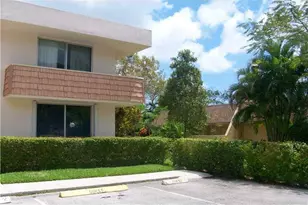 4031 N Cypress Dr, Pompano Beach, FL 33069 - Photo 1
